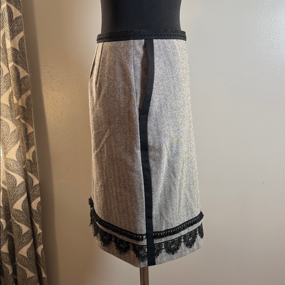 Weekend Max Mara Wool Blend/ Lace Trimmed Herringbone Pencil Skirt SZ 4 - Picture 4 of 5